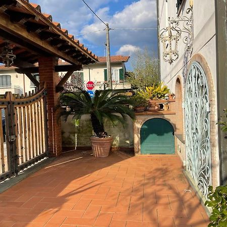 Villa Raffinato bilocale sul mare Lido di Camaiore Esterno foto
