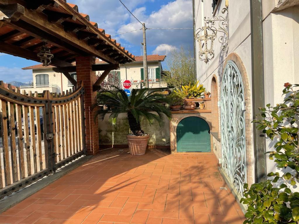 Villa Raffinato bilocale sul mare Lido di Camaiore Esterno foto